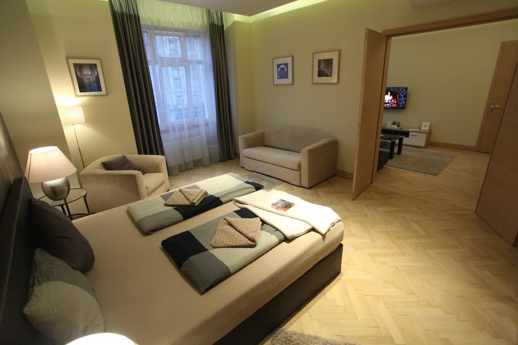 D.Five Splendor Above The City Budapest Room photo
